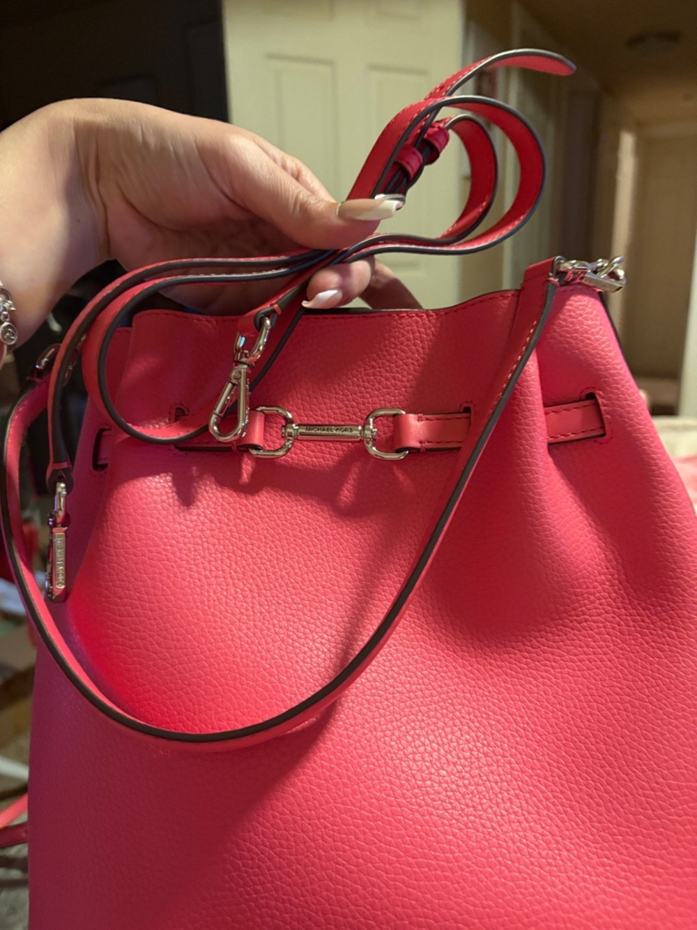 MK Hibiscus 🌺 Leather Bucket Bag with Top Handle and Detachable Strap NWT - Picture 6 of 16